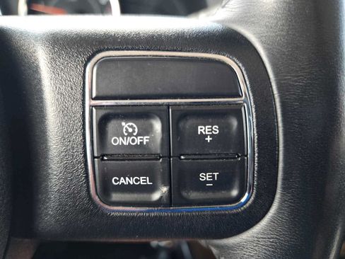 Used 2016 Jeep Wrangler Unlimited Rubicon w/ Connectivity Group AWD/4WD image 19