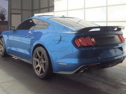 Used 2020 Ford Mustang Coupe RWD image 9