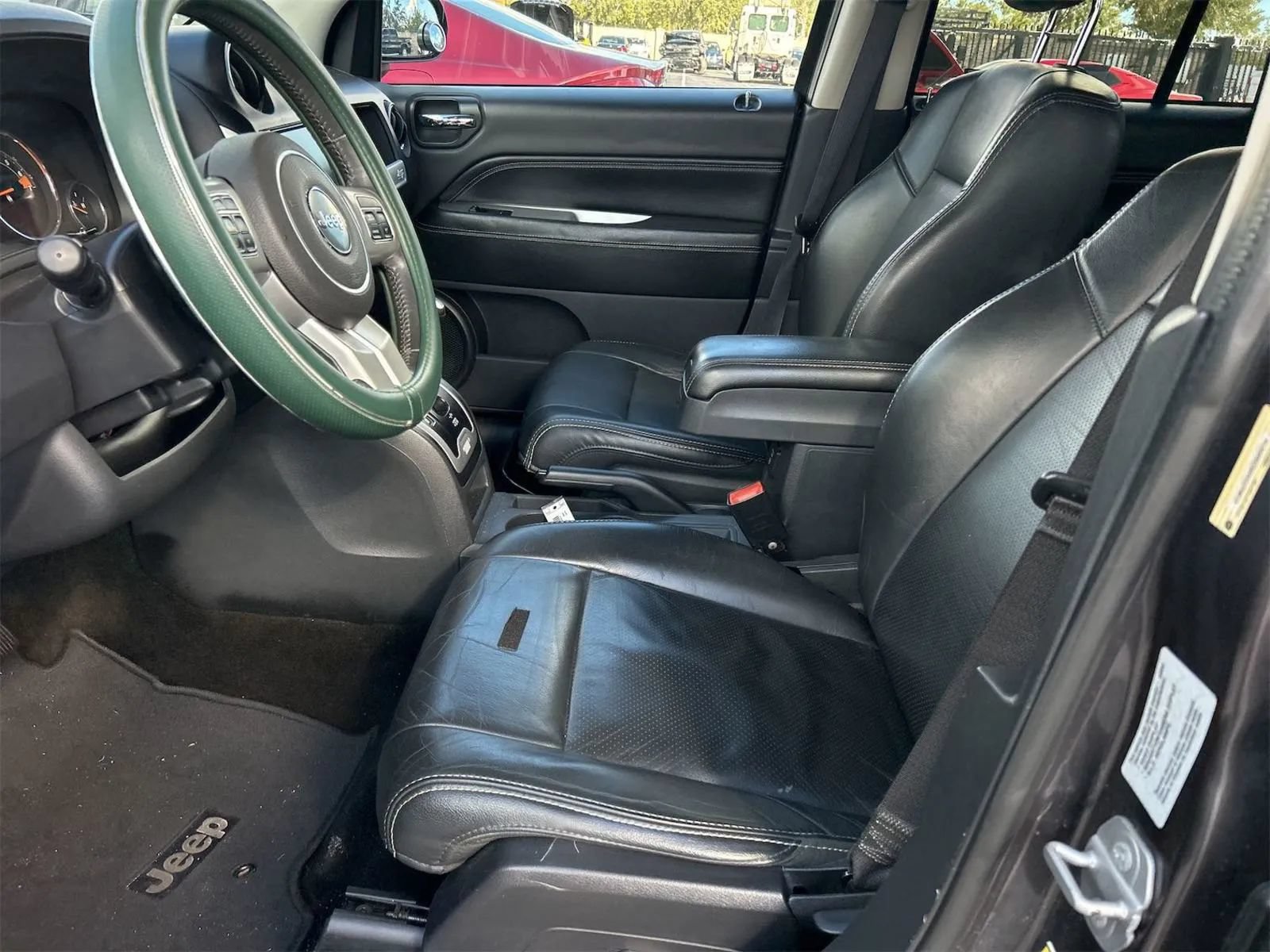 Used 2016 Jeep Compass High Altitude FWD image 3