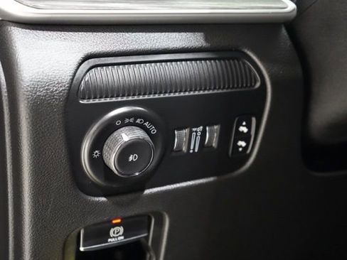 Used 2022 Jeep Wagoneer Series III w/ Premium Group I image 21