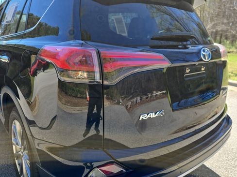 Used 2018 Toyota RAV4 Limited w/ Advanced Technology Package image 34