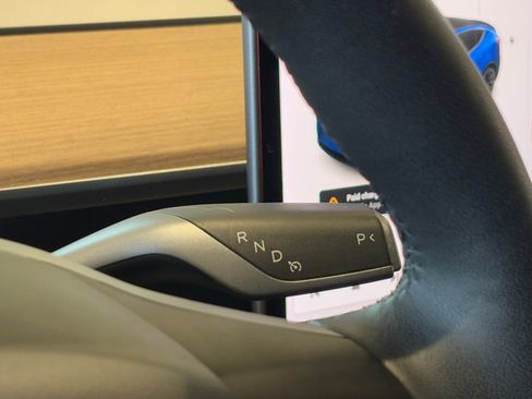 Used 2021 Tesla Model Y Long Range image 26