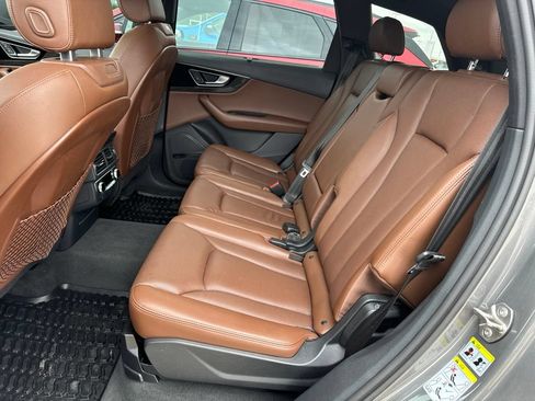 Used 2017 Audi Q7 3.0T Prestige w/ Prestige Package AWD/4WD image 7