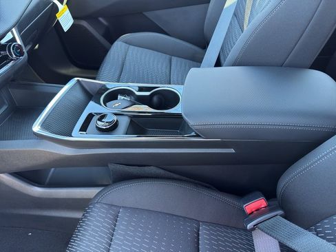 New 2026 Chevrolet Equinox LT image 13