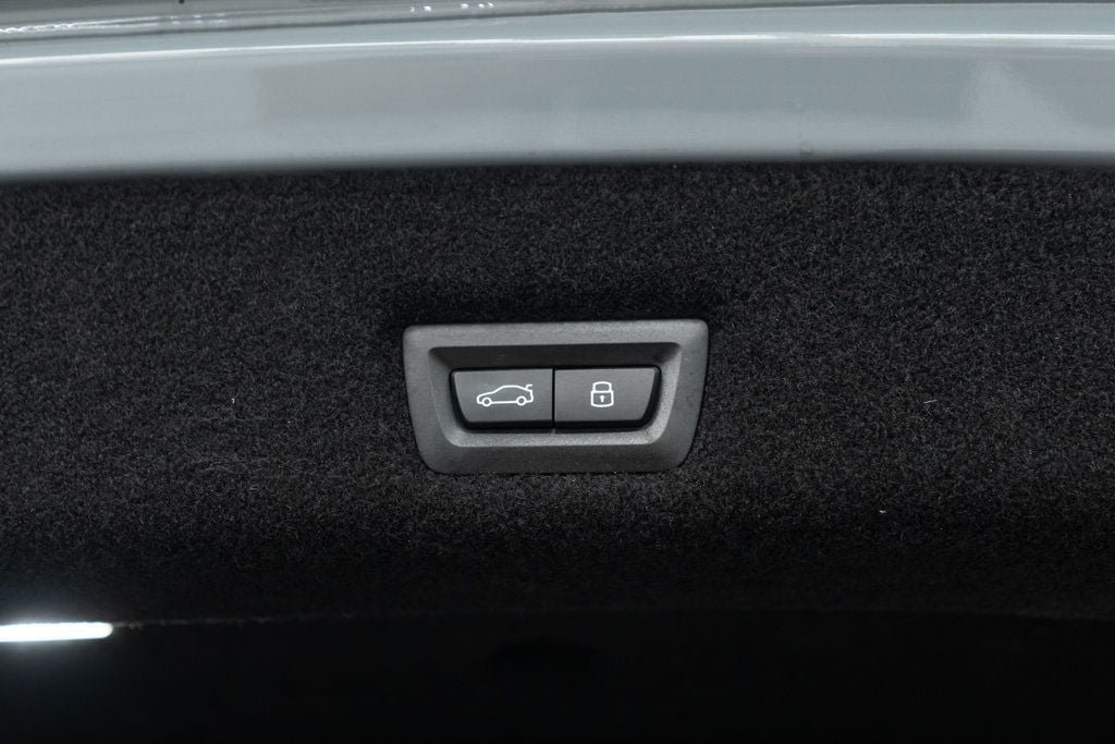 Used 2026 BMW 740i xDrive AWD/4WD image 44