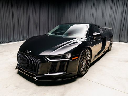 Used 2018 Audi R8 V10 image 9
