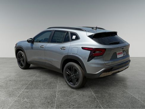 New 2026 Chevrolet Trax ACTIV w/ Driver Confidence Package FWD image 3