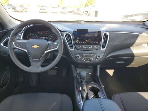 Used 2021 Chevrolet Malibu LT FWD image 28