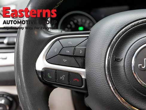 Used 2021 Jeep Compass Latitude AWD/4WD image 15