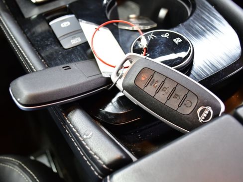 Used 2023 Nissan Rogue SL w/ SL Premium Package image 33