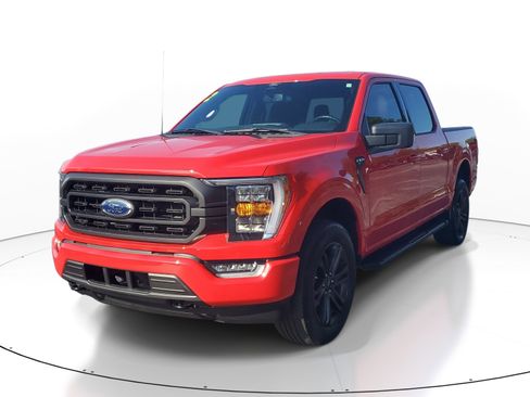 Used 2022 Ford F150 XLT w/ Equipment Group 302A High AWD/4WD image 3