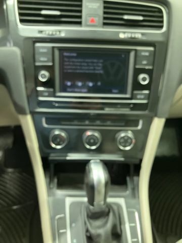 Used 2018 Volkswagen Golf S FWD image 31