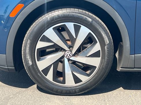 Used 2023 Volkswagen ID.4 2WD image 26