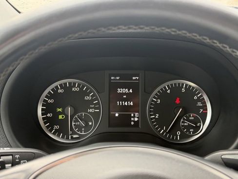 Used 2017 Mercedes-Benz Metris Passenger image 12