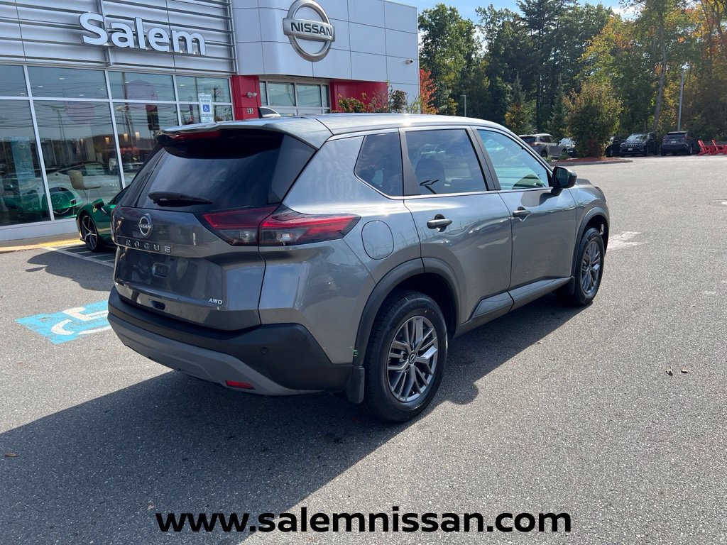 Used 2023 Nissan Rogue S AWD/4WD image 7