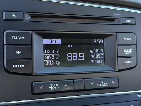 Used 2017 Hyundai Elantra SE FWD image 17