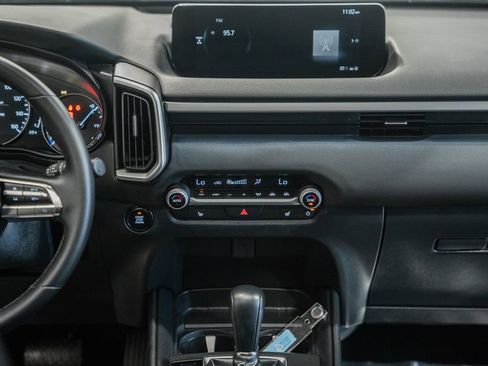 Used 2025 MAZDA CX-50 AWD 2.5 S w/ Premium Package image 28