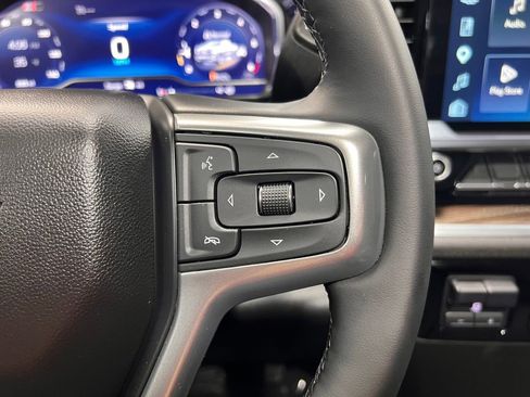 Used 2025 Chevrolet Silverado 1500 LT AWD/4WD image 11