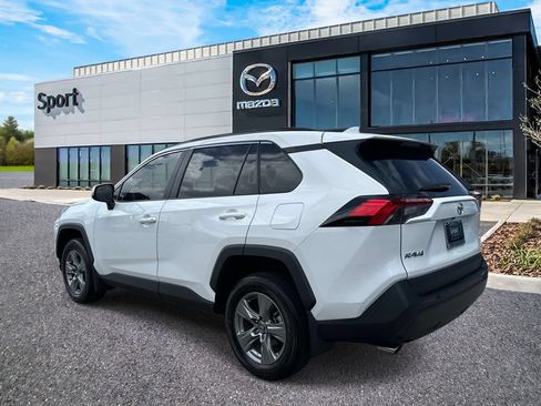 Used 2024 Toyota RAV4 XLE w/ Convenience Package FWD image 5