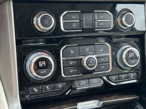 Used 2021 GMC Yukon Denali w/ Denali Ultimate Package image 37