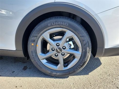 New 2025 Kia K4 LXS image 26