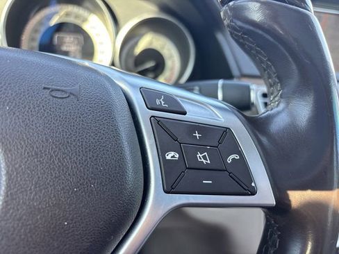 Used 2016 Mercedes-Benz E 350 Sedan image 27