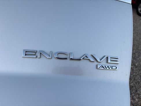 Used 2017 Buick Enclave Leather image 9