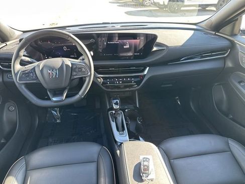 Used 2025 Buick Envista Avenir image 18