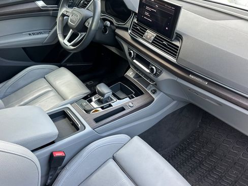 Used 2022 Audi Q5 e Prestige w/ Prestige Package image 20