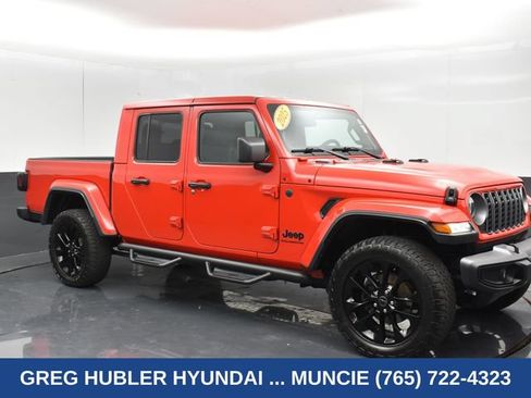 Used 2025 Jeep Gladiator Sport AWD/4WD image 5