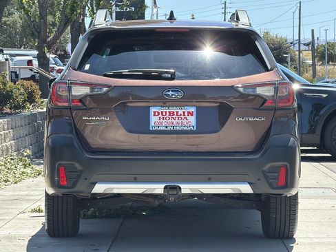 Used 2021 Subaru Outback Limited AWD/4WD image 5