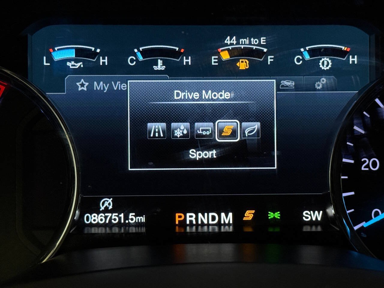 Used 2018 Ford Expedition XLT w/ Equipment Group 202A RWD image 58