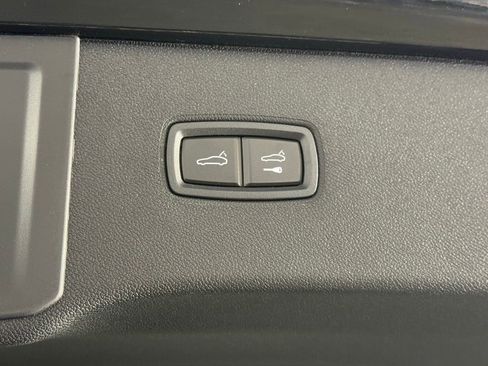 New 2026 Porsche Cayenne image 18