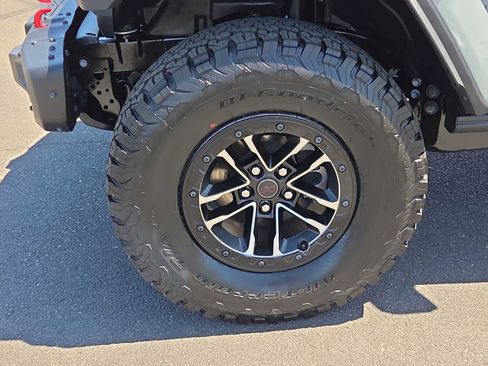 New 2026 Jeep Wrangler Unlimited Rubicon AWD/4WD image 16