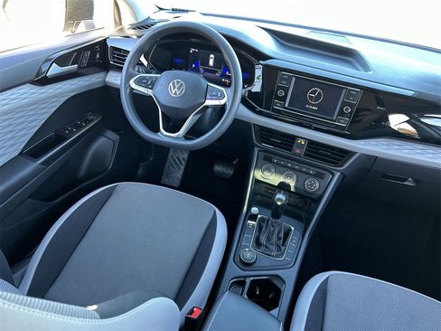 Used 2022 Volkswagen Taos S image 11
