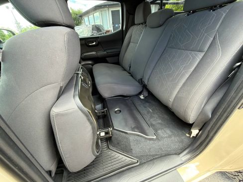 Used 2018 Toyota Tacoma TRD Sport w/ Technology Package AWD/4WD image 22