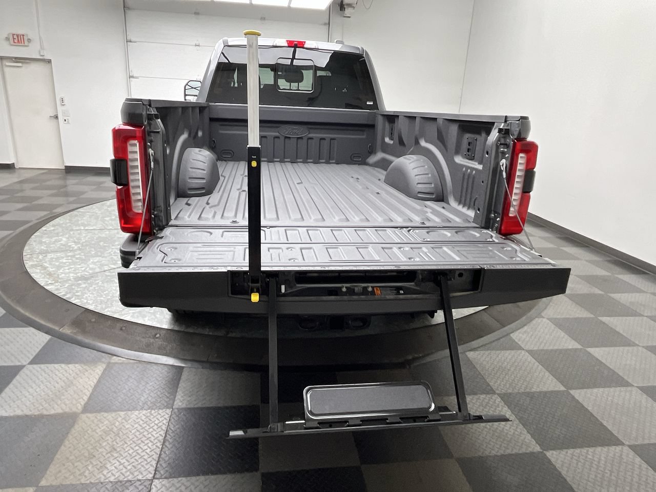 New 2026 Ford F250 XLT w/ XLT Premium Package AWD/4WD image 31