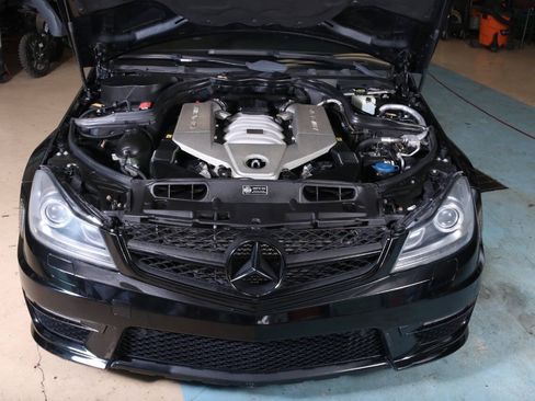 Used 2013 Mercedes-Benz C 63 AMG Coupe w/ Multimedia Pkg image 8