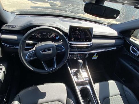 New 2026 Jeep Compass Latitude AWD/4WD image 40