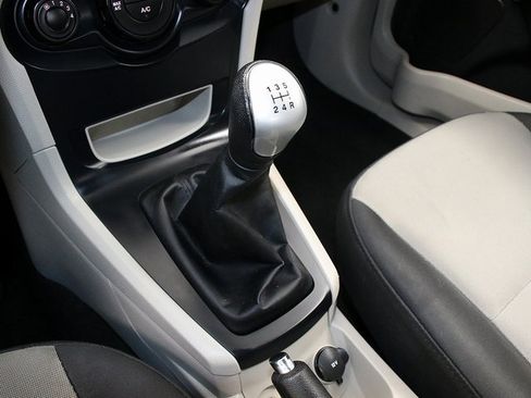 Used 2012 Ford Fiesta S image 18