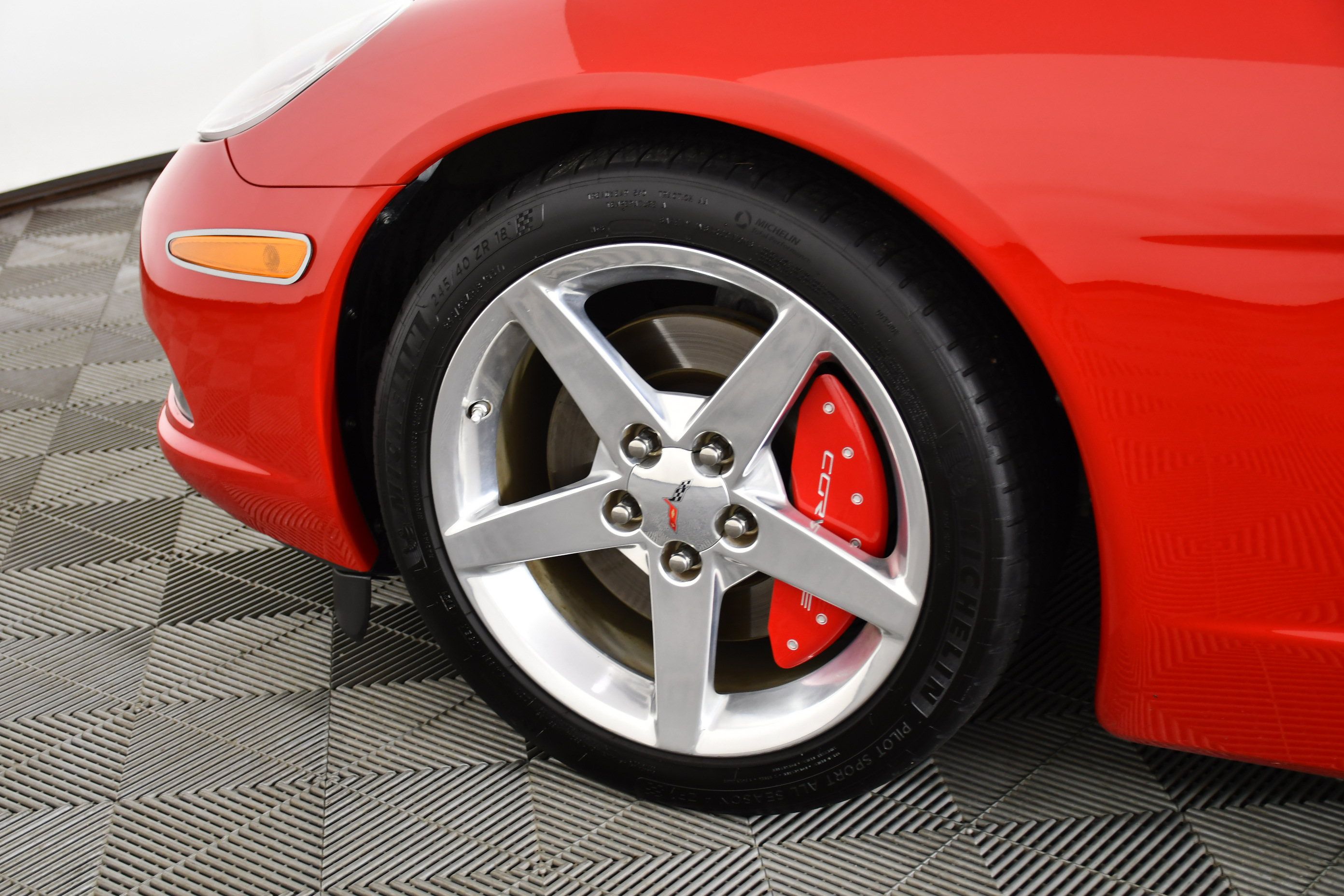 Used 2005 Chevrolet Corvette Coupe w/ Preferred Equipment Group RWD image 49