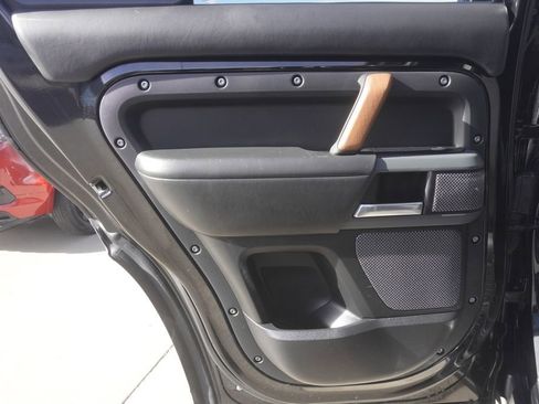 Used 2020 Land Rover Defender 110 X image 28