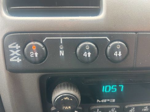 Used 2012 GMC Canyon SLE image 19