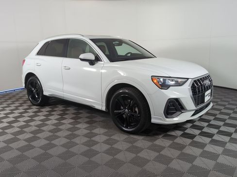 Used 2020 Audi Q3 2.0T Premium w/ Convenience Package image 6