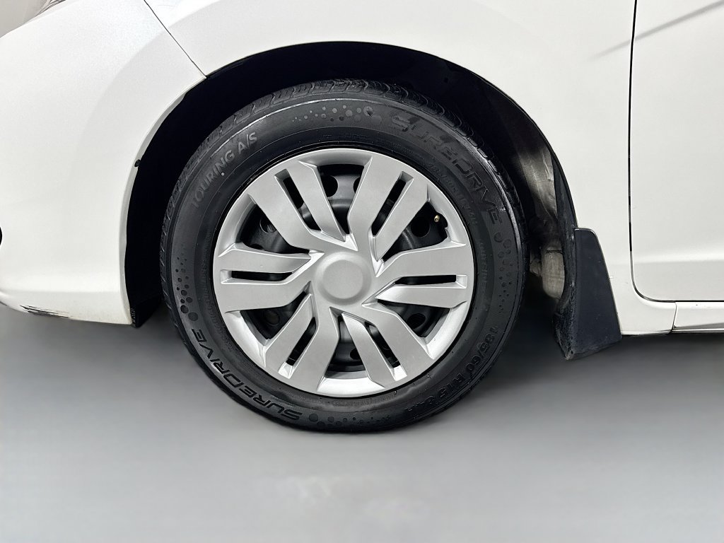 Used 2020 Honda Fit LX image 30
