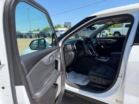 Used 2024 Chevrolet Blazer LT FWD image 8