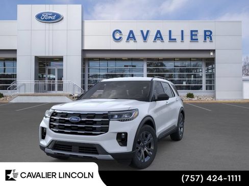 Used 2026 Ford Explorer Active w/ Active Comfort Package AWD/4WD image 2