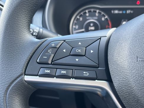 Used 2020 Nissan Kicks SV image 21