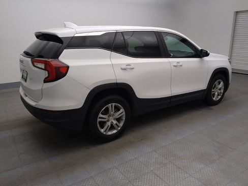 Used 2023 GMC Terrain SLE image 10