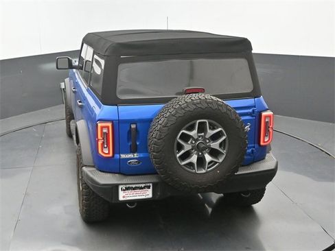 Used 2023 Ford Bronco Badlands image 15